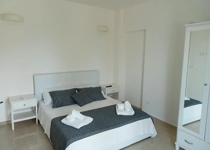 Alojamento de Acomodação e Pequeno-almoço B&B Villa Bello